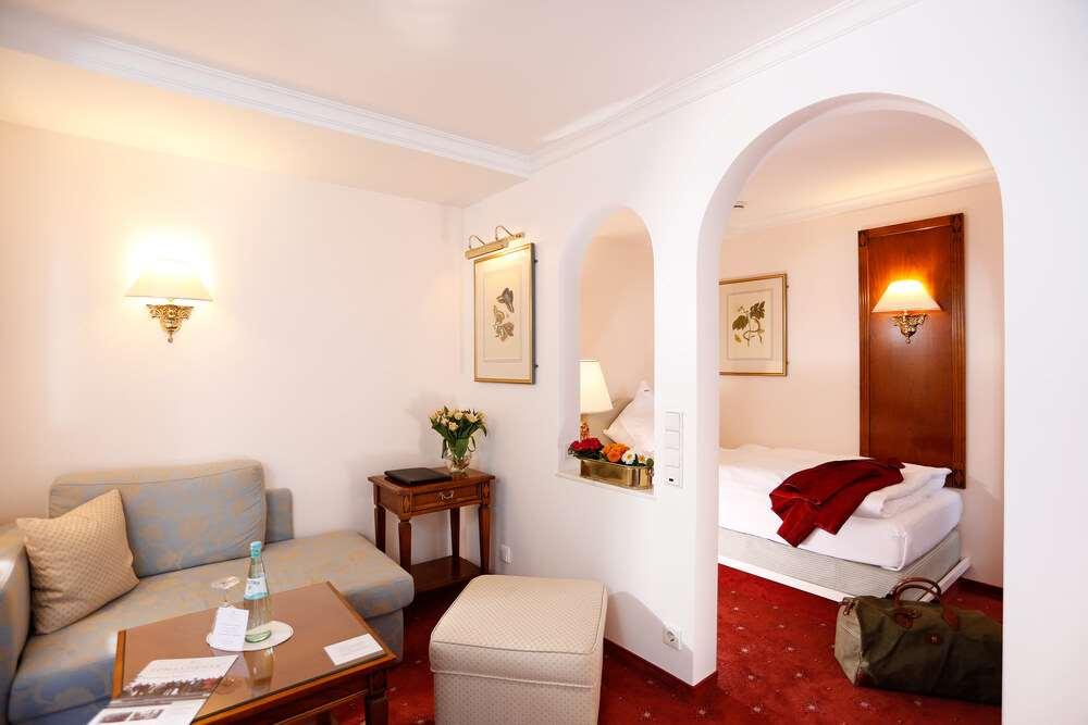 Romantik Hotel Gebhards Gottingen Room photo